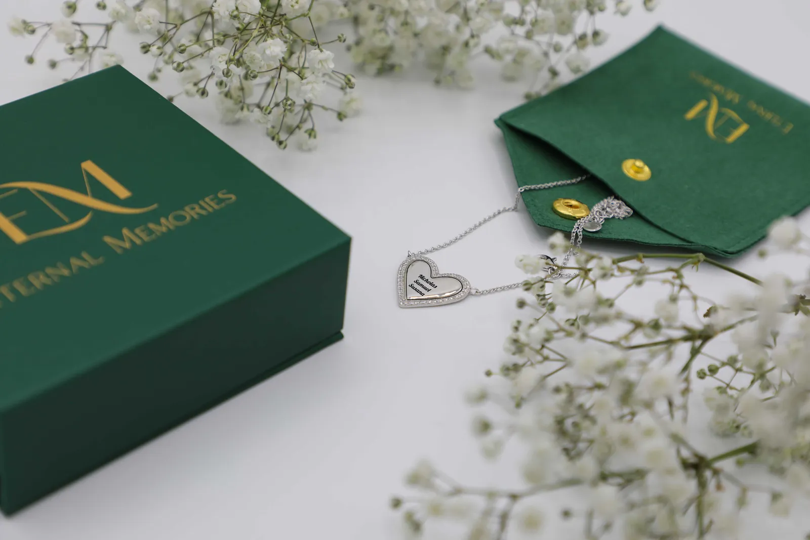 Collana Cuore Intrecciato in argento con la scatola e la pochette regalo