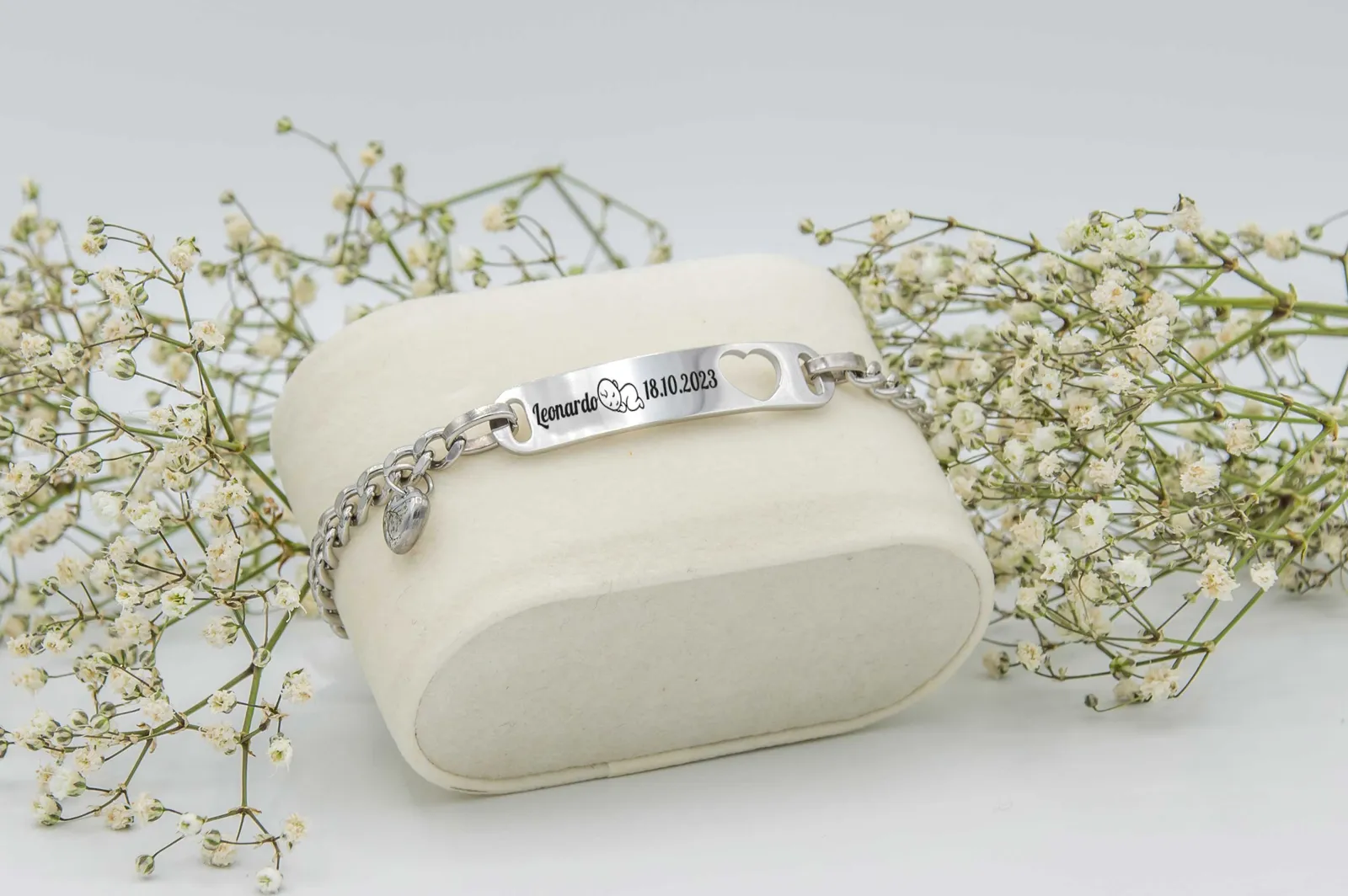 Bracciale Memoria Lineare in acciaio color argento con nome e data incisi